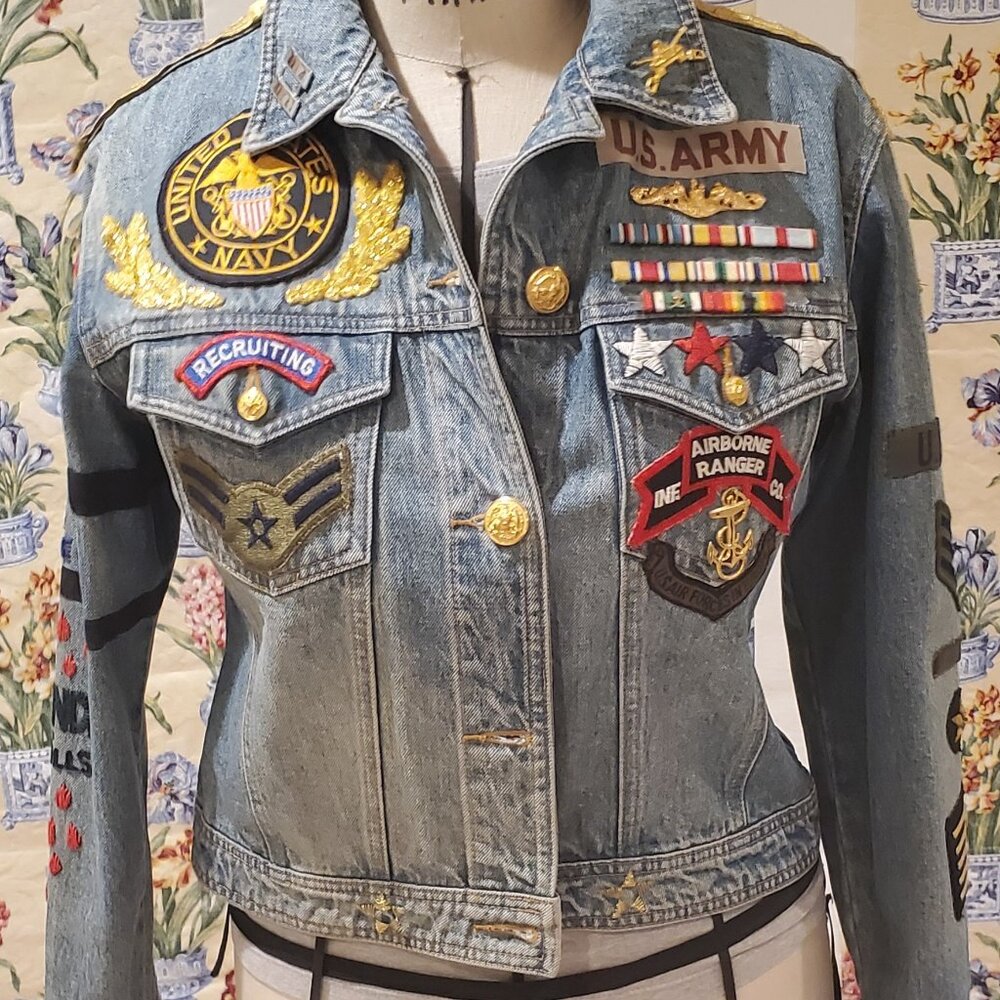 Vintage-Inspired GAP Denim Jacket: A Tribute to 9/11/2001 - FREE SHIPPING